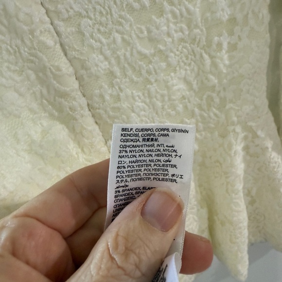 Bebe White Lace Peplum XS Top Balletcore  Feminine Valentine's Flirty Spring - Picture 6 of 6